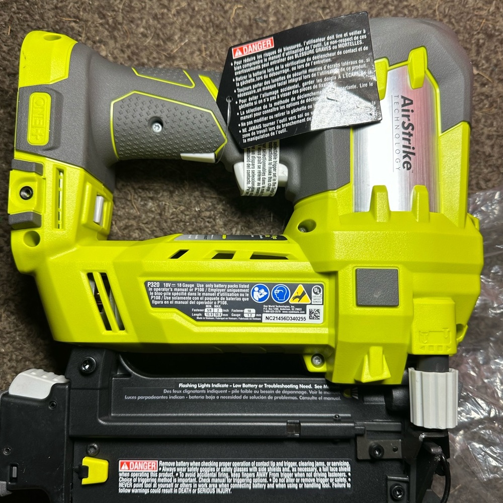 Ryobi P320 Airstrike 18 Volt One+ Lithium Ion Cordless Brad Nailer tool only
